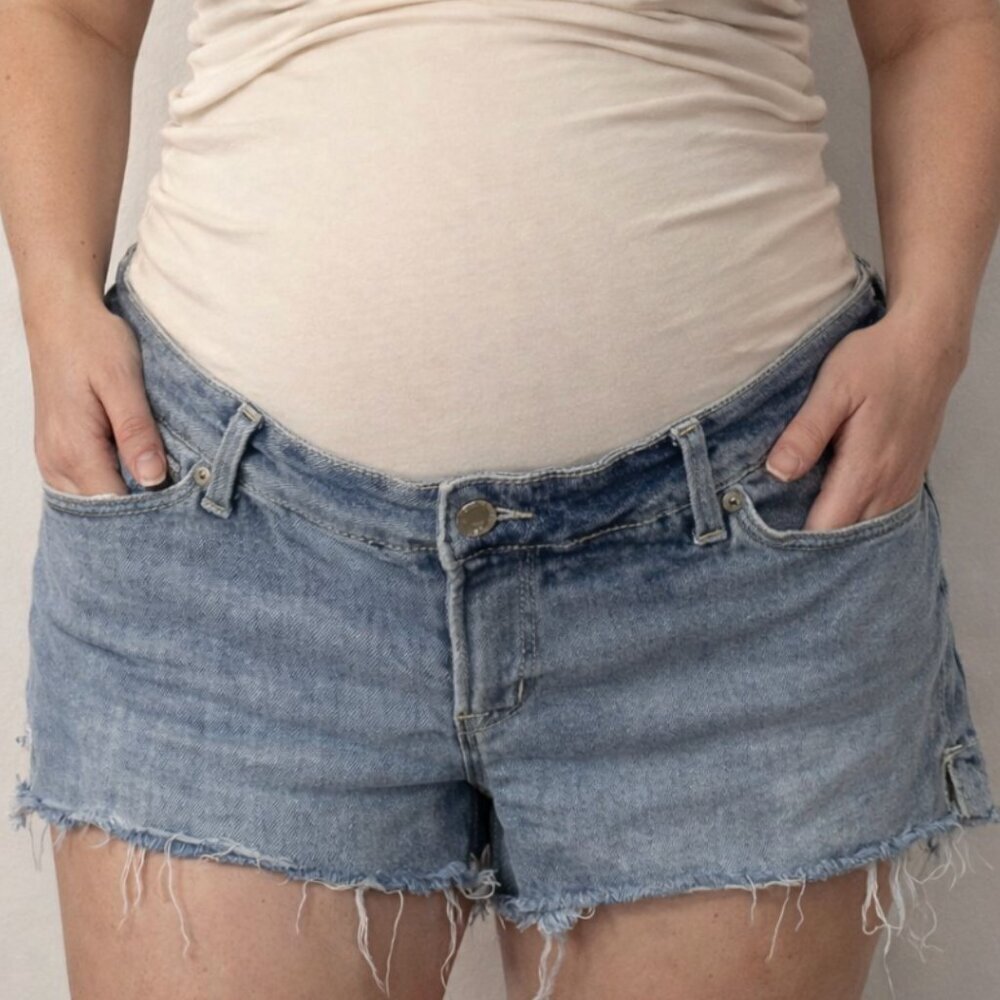 Blanqi Maternity Denim Shorts Size 10 Over Belly Raw Hem